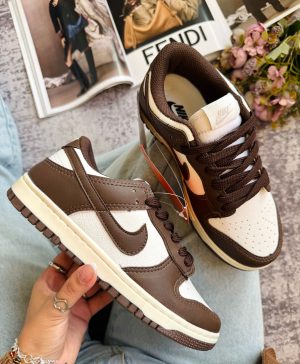 Tênis jordan Nike branco/caramelo