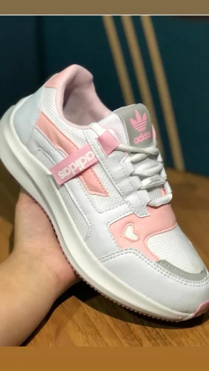 Tênis Adidas