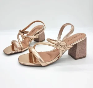 Sandália Beira Rio Conforto Salto Bloco Metalizada Rose Gold Brilho