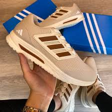 Tênis Esportivo Adidas Casual Bege e Marrom (Running Style)