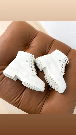 Bota coturno