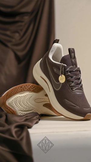 Tênis Nike marrom
